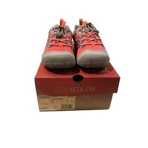 Keen Youth Size 1 CNX Chandler Shoe. Pink. NWB